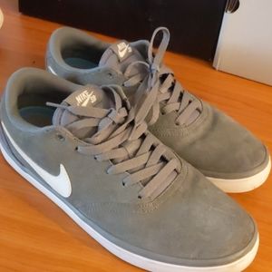 Nike SB check solar size 10.5